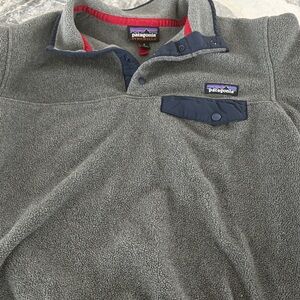 Patagonia Gray Synchilla Fleece Pullover with Navy Accents and Red Trim